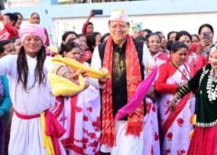 नगला तराई स्थित निजी आवास पर पारंपरिक उल्लास के साथ मना होली पर्व…