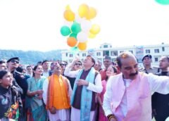 पिथौरागढ़ को मिला आधुनिक क्रिकेटमैदान, खिलाड़ियों संग मैदान में उतरे मुख्यमंत्री धामी…
