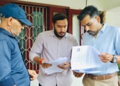 मतदाता सूची पुनरीक्षण की जमीनी हकीकत परखने ग्राउंड जीरो पर पहुंचे डीएम