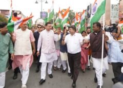 हर घर तिरंगा यात्रा में शामिल हुए सीएम धामी, बोले- तिरंगा देश के स्वाभिमान का प्रतीक